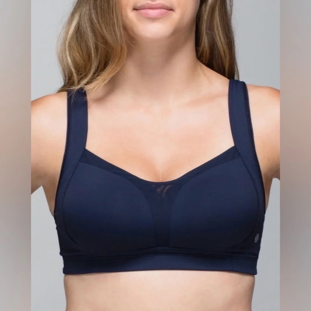 Lululemon Ta Ta Tamer II Bra Navy Blue 32D Hook Eye Closure